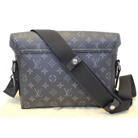 louis vuitton messenger laptop bag.